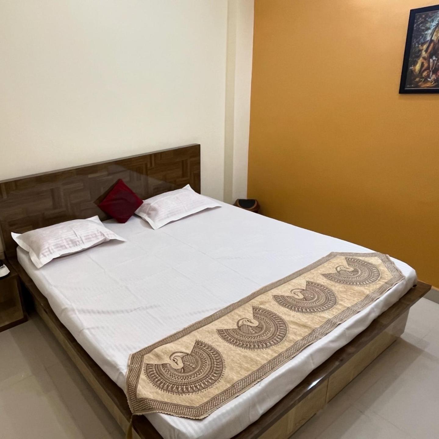 Hotel Shivashray Luxury Stays & Inn Ujjain Dış mekan fotoğraf