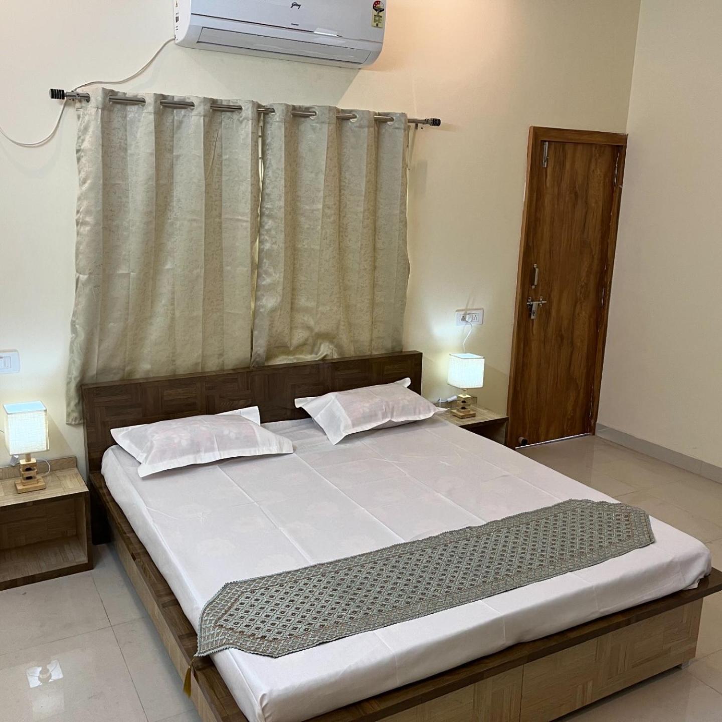 Hotel Shivashray Luxury Stays & Inn Ujjain Dış mekan fotoğraf