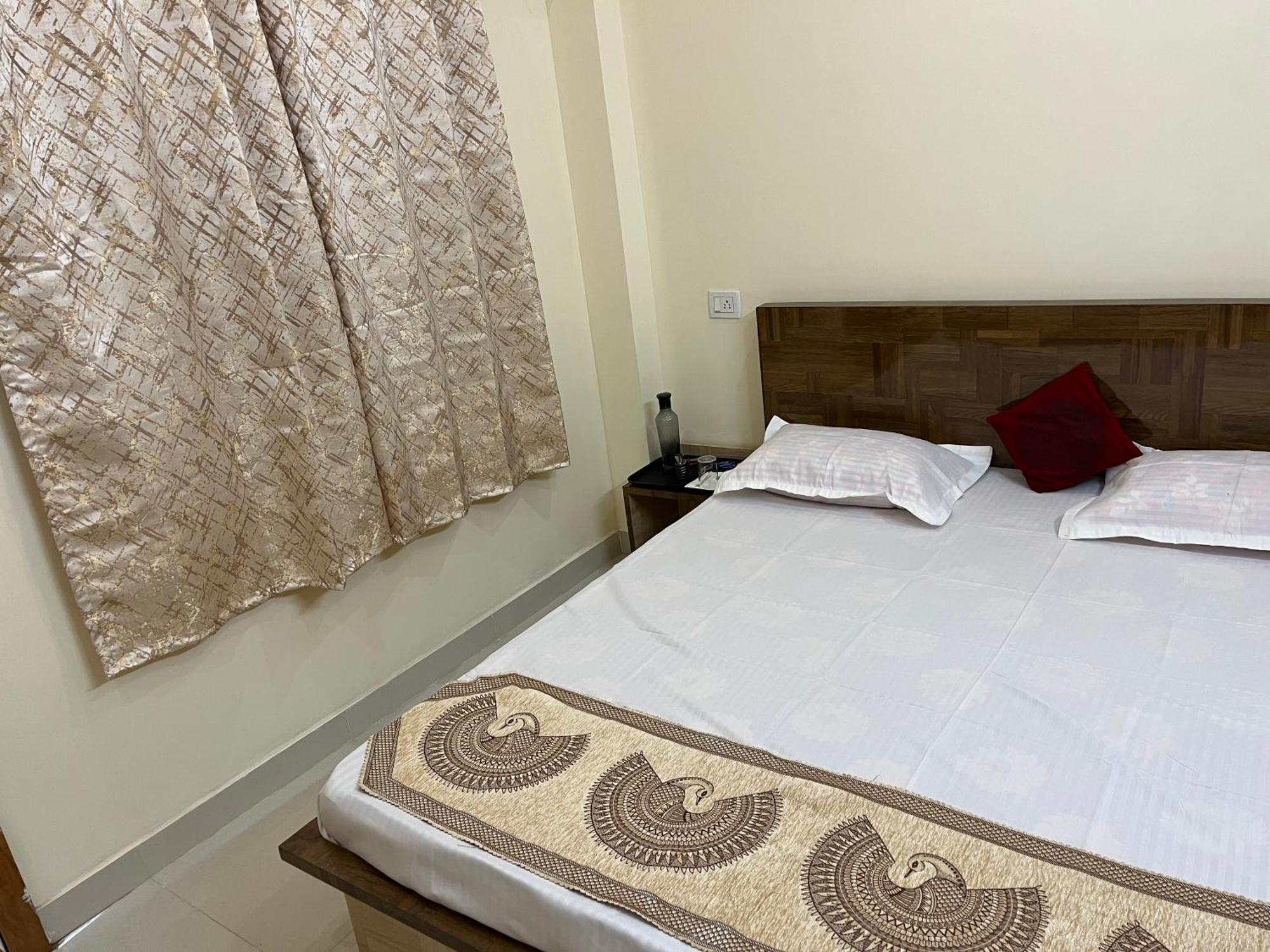 Hotel Shivashray Luxury Stays & Inn Ujjain Dış mekan fotoğraf