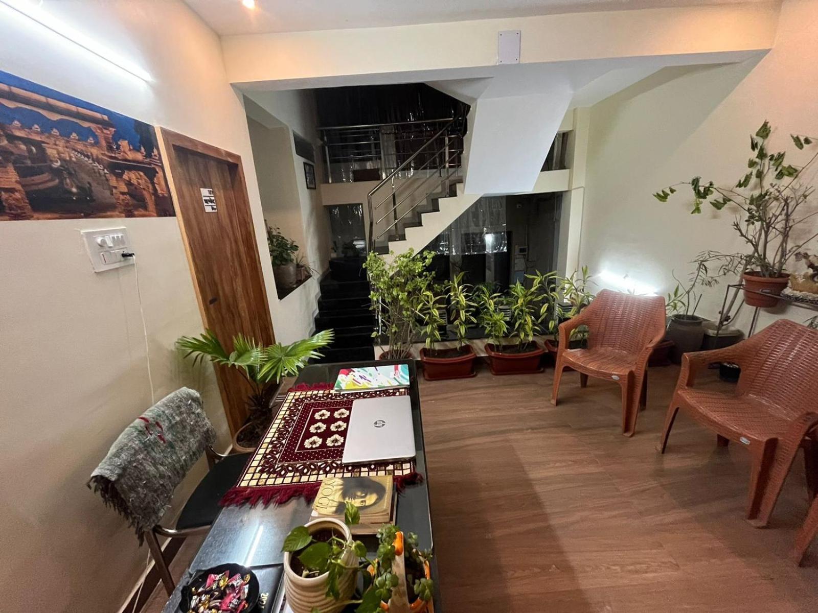 Hotel Shivashray Luxury Stays & Inn Ujjain Dış mekan fotoğraf