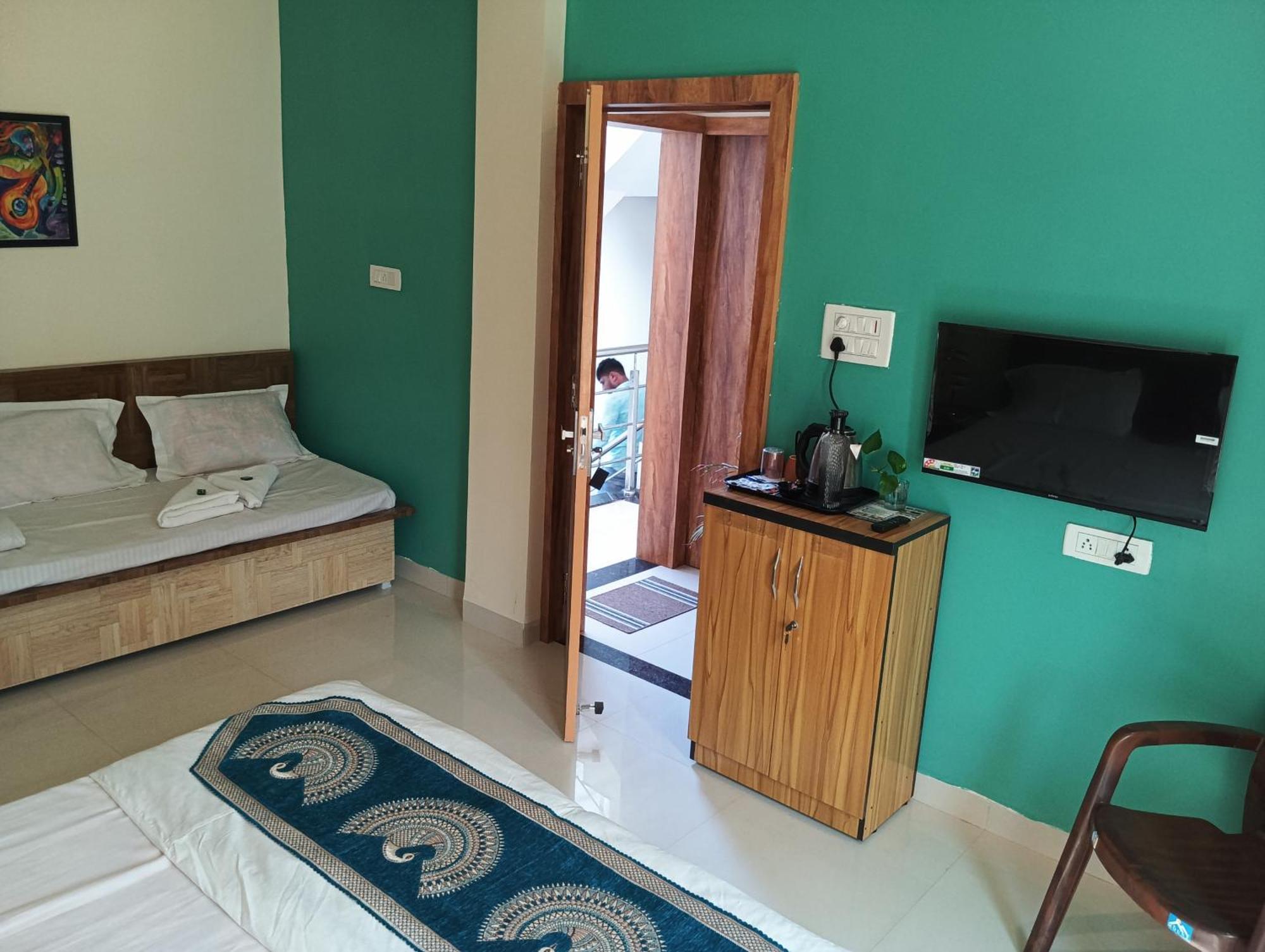 Hotel Shivashray Luxury Stays & Inn Ujjain Dış mekan fotoğraf