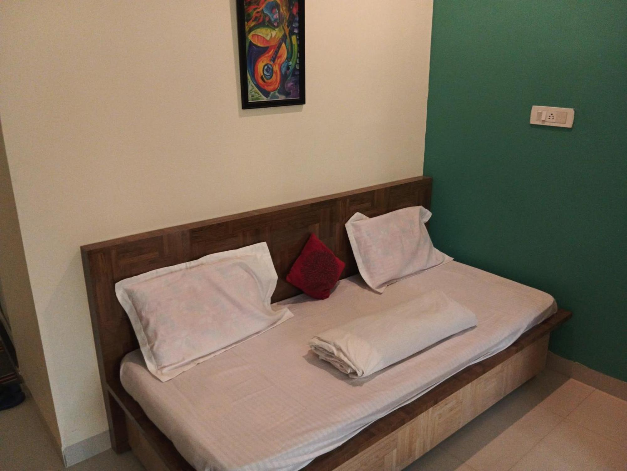 Hotel Shivashray Luxury Stays & Inn Ujjain Oda fotoğraf