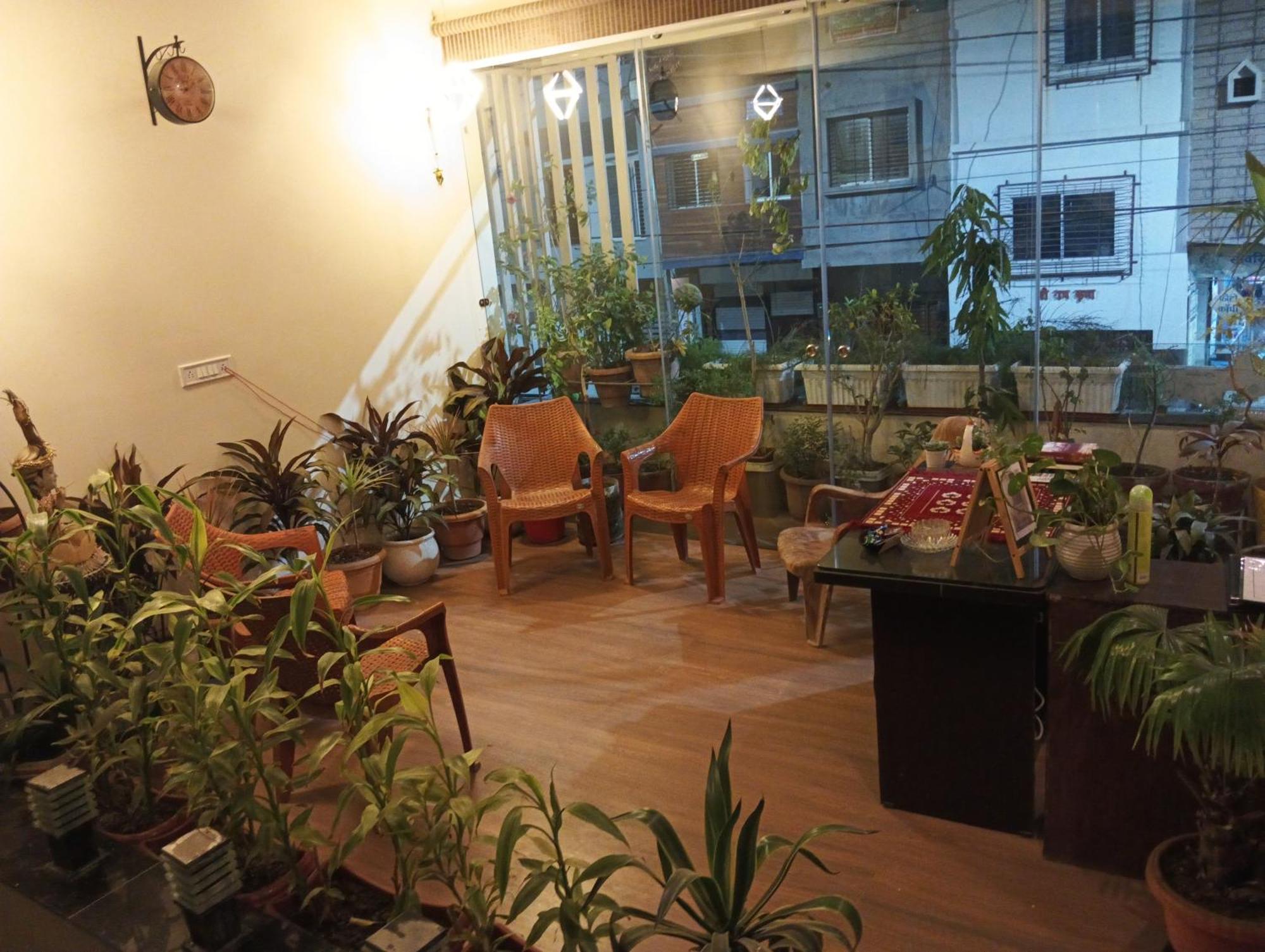 Hotel Shivashray Luxury Stays & Inn Ujjain Oda fotoğraf